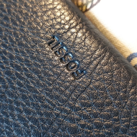 Fossil Vibes Corner Zip Wallet / Passport RFID - Picture 4 of 6